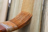 [Obrázek: Tip pro váš zahradní nábytek - kvalitní olej na dřevo je zárukou pro vyšší životnost nábytku]